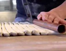Descubre la deliciosa tradición de la comida sueca con el irresistible Kanelbulle