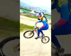 Descubre la adrenalina del ciclismo BMX en los impresionantes parques de Suecia