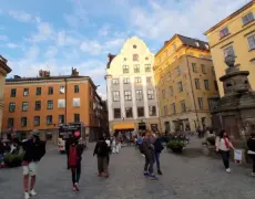 Descubre la magia del casco antiguo de Gamla Stan en Estocolmo: una guía para explorarlo