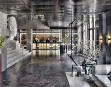 Descubre la elegancia y comodidad del Hotel At Six en Estocolmo, Suecia: Una experiencia inolvidable