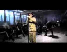 Descubre el poder de In Flames con su éxito: ‘Only for the Weak’ – ¡La canción que no puedes dejar de escuchar!
