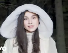 Descubre la emotiva historia detrás de la canción ‘Some Die Young’ de Laleh y su impacto en la música actual