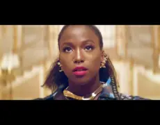Descubre la poderosa voz de Sabina Ddumba en su nuevo éxito «Time» – ¡No te lo pierdas!