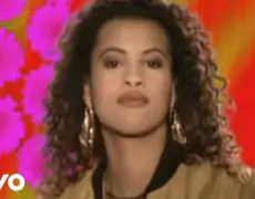 Descubre la trayectoria musical de Neneh Cherry: una pionera del pop alternativo