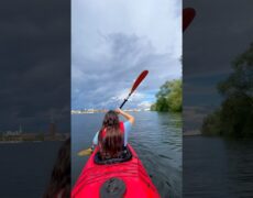 Descubre la emoción de recorrer los canales de Estocolmo en kayak: la mejor guía para una aventura inolvidable